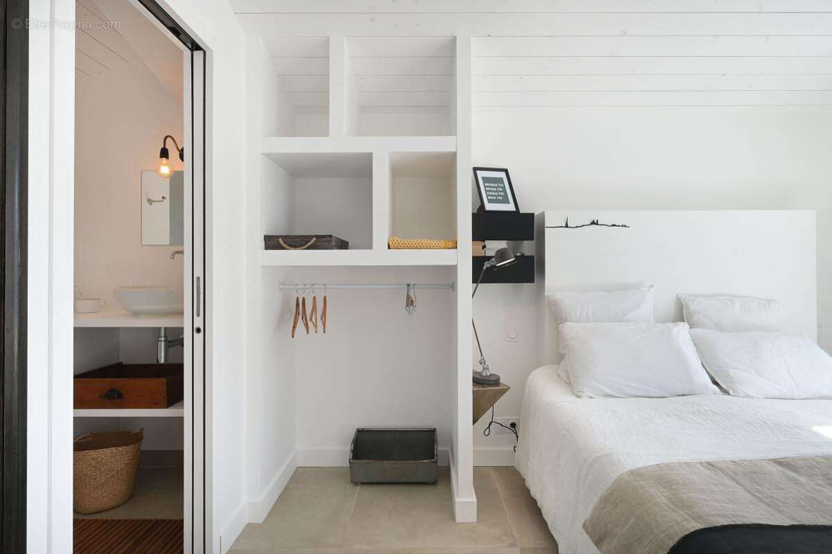 Maison à SAINT-CLEMENT-DES-BALEINES