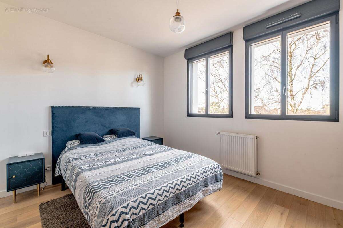 Maison à CONDE-SAINTE-LIBIAIRE