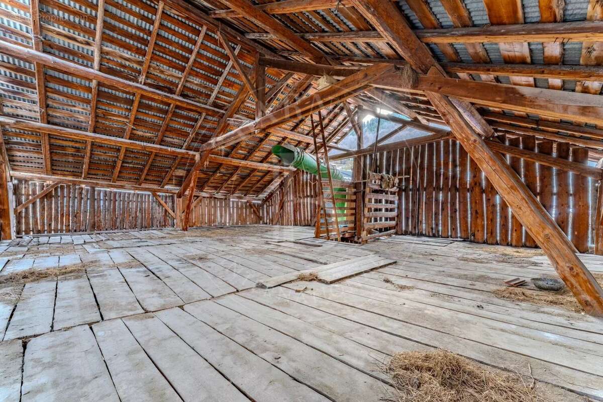 Maison à LES ALLUES