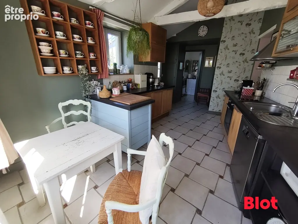Maison 10 pièces 129 m² à vendre à Montreuil-Le-Gast (35520) - photo 3