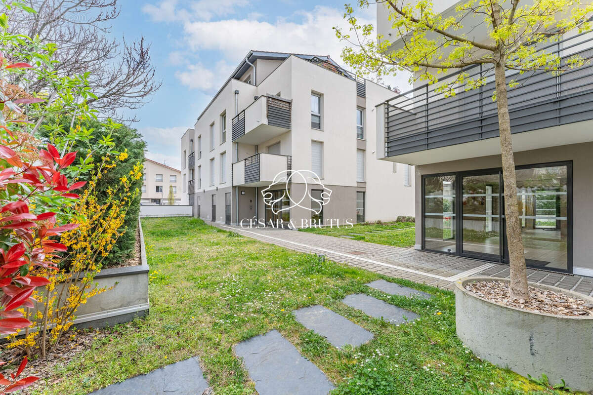 Appartement à MIRIBEL