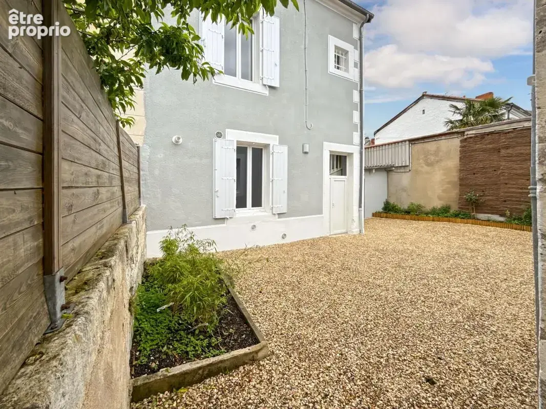  ensemble immobilier rénové avec double garage – quartier saint-georges à périgueux  - photo 4