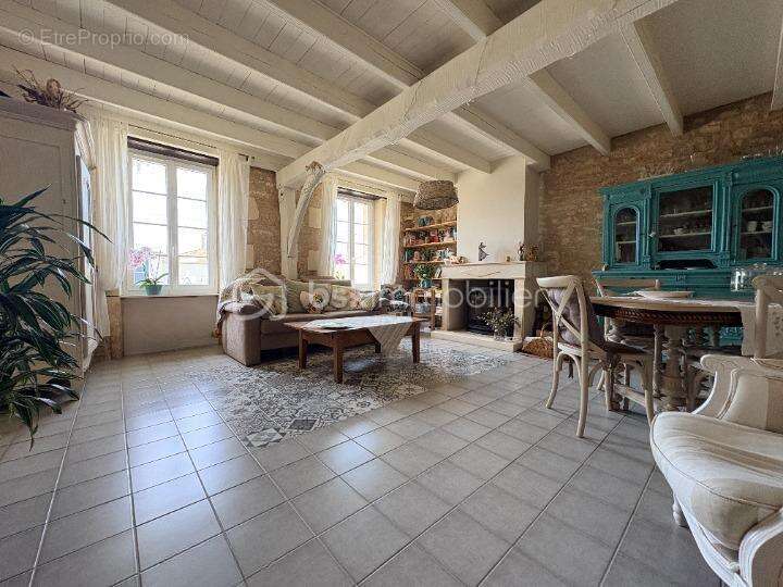 Maison à MEURSAC