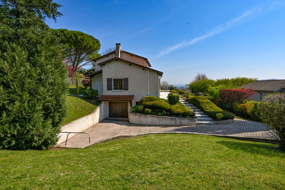 Maison à COMMUNAY