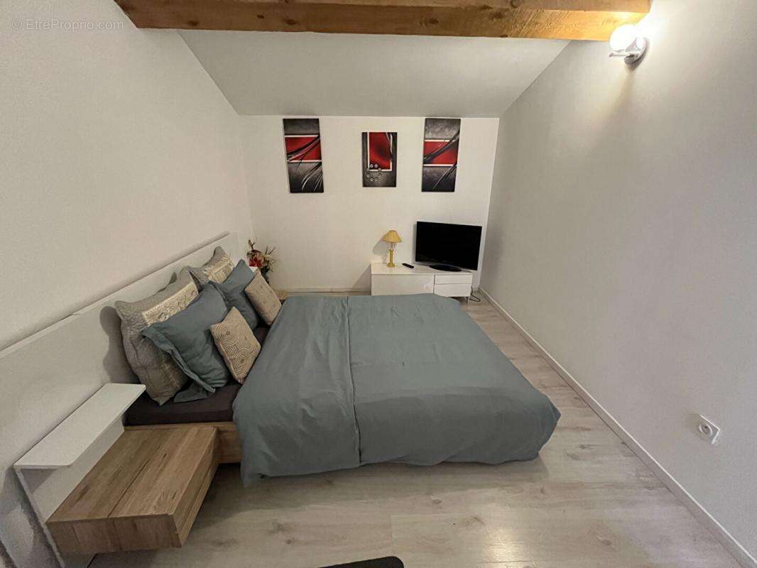 Appartement à COTIGNAC