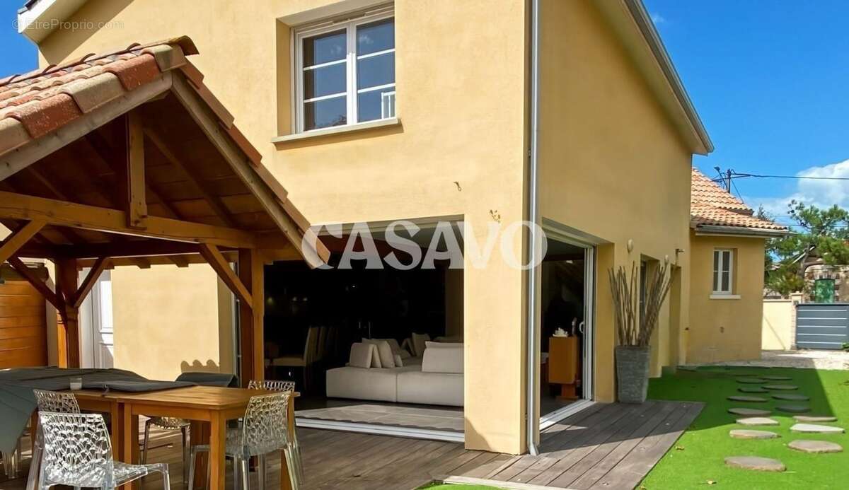Maison à LACANAU