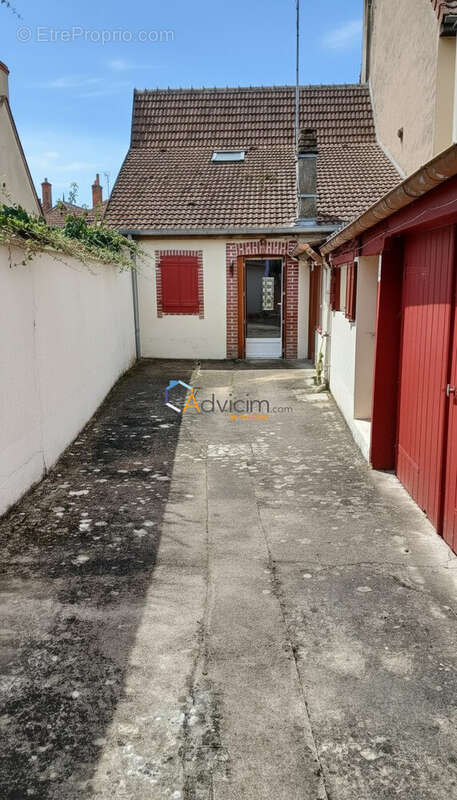 Maison à CHARENTON-DU-CHER