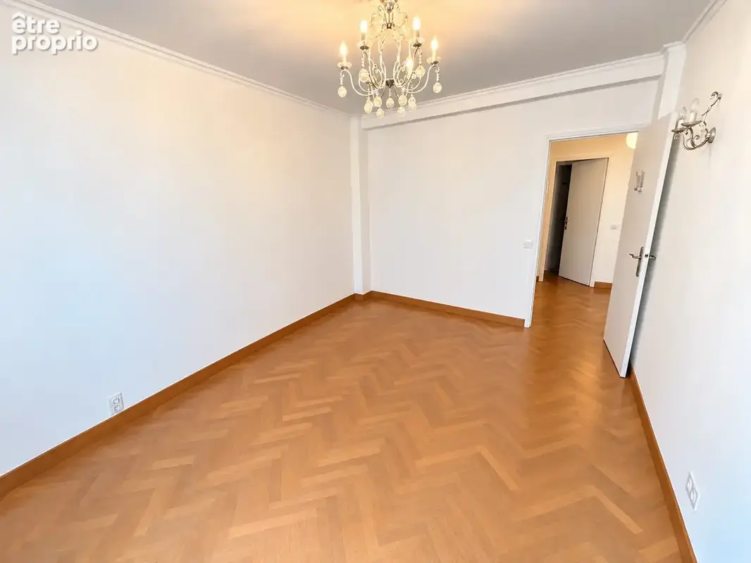 Appartement / cabinet professionel cœur 8ème prado - photo 5