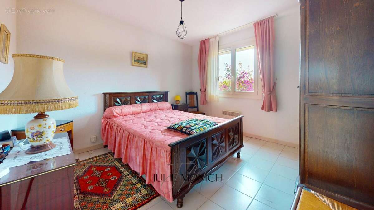 Maison avec vue mer, terrasses et garage - photo 15