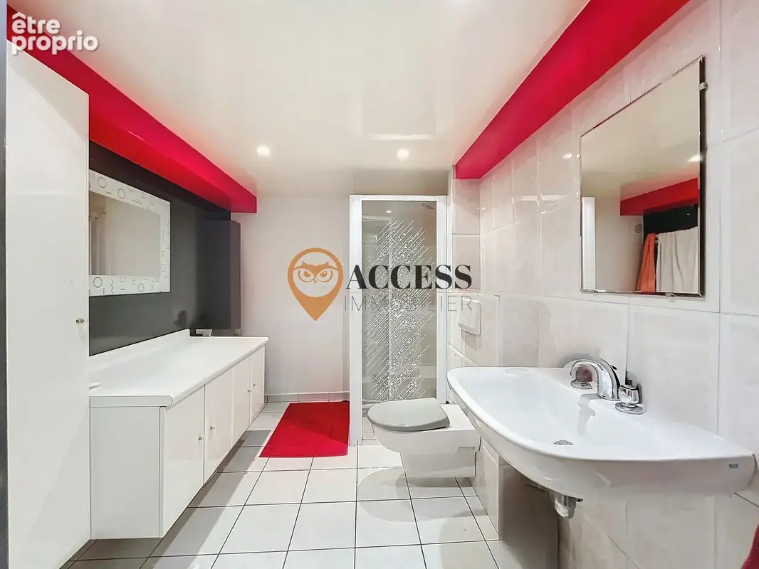 GROSLAY - Maison familiale édifiée sur 1070m2 de terrain ! - photo 13
