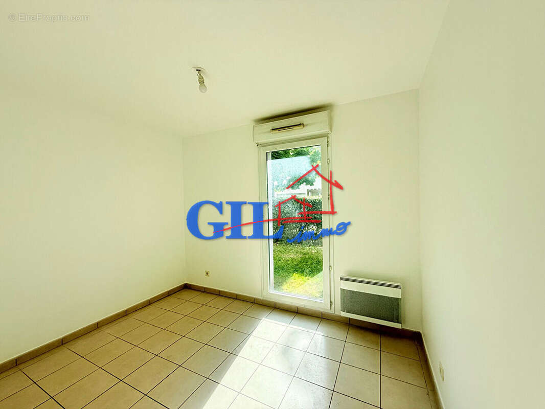 Appartement à SAVIGNY-LE-TEMPLE