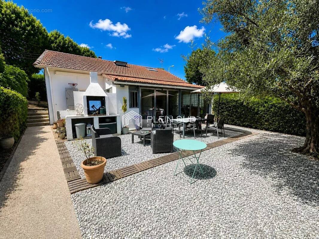 Maison à MOUGINS