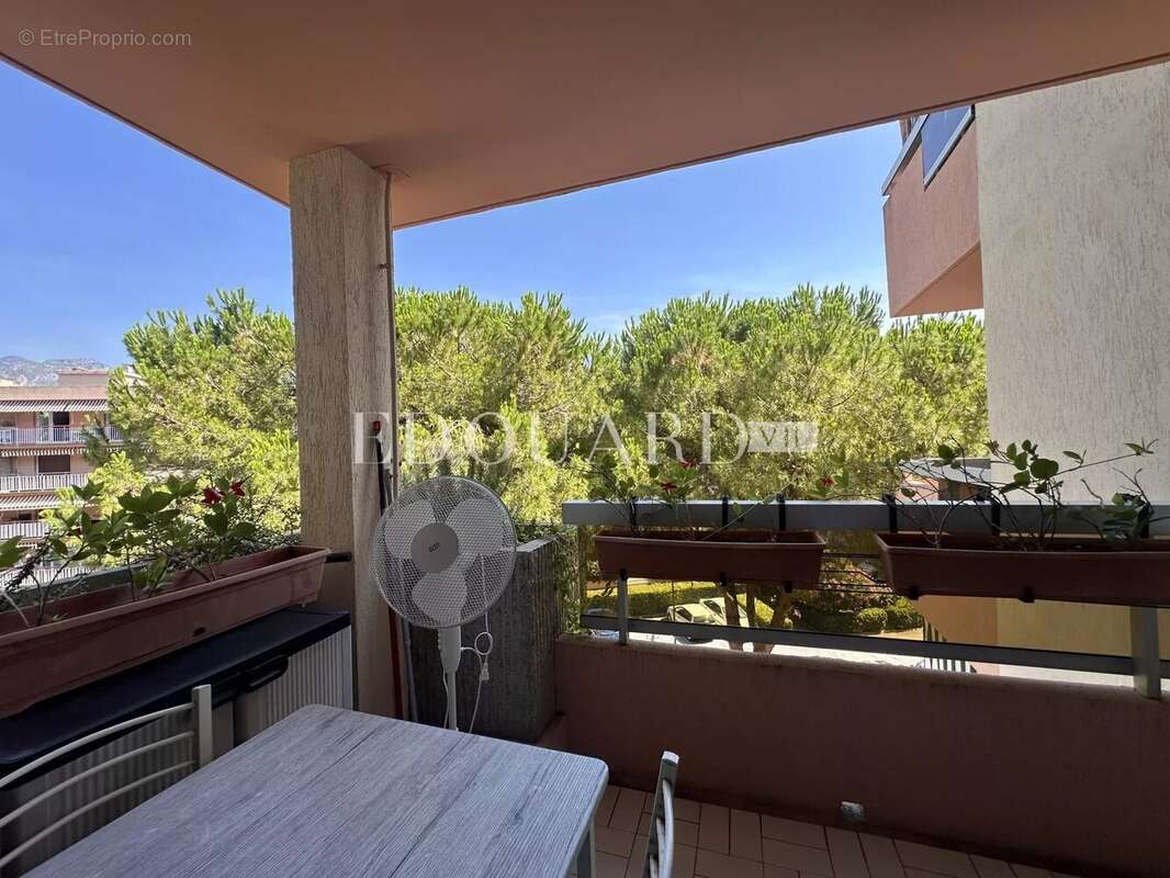 Appartement à ROQUEBRUNE-CAP-MARTIN