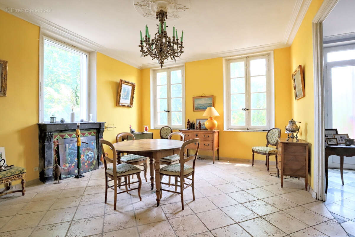 Maison à LA VALETTE-DU-VAR