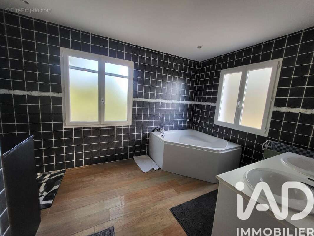 Photo 6 - Maison à VILLECROZE