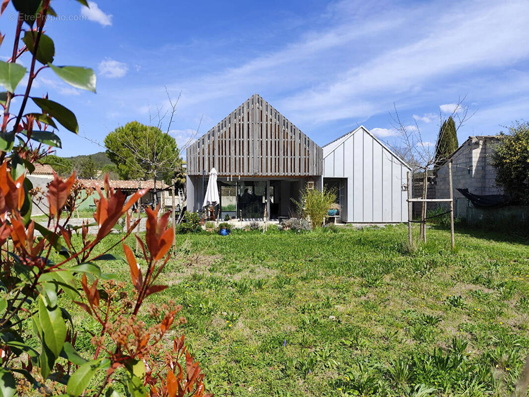 Maison à CANNES-ET-CLAIRAN