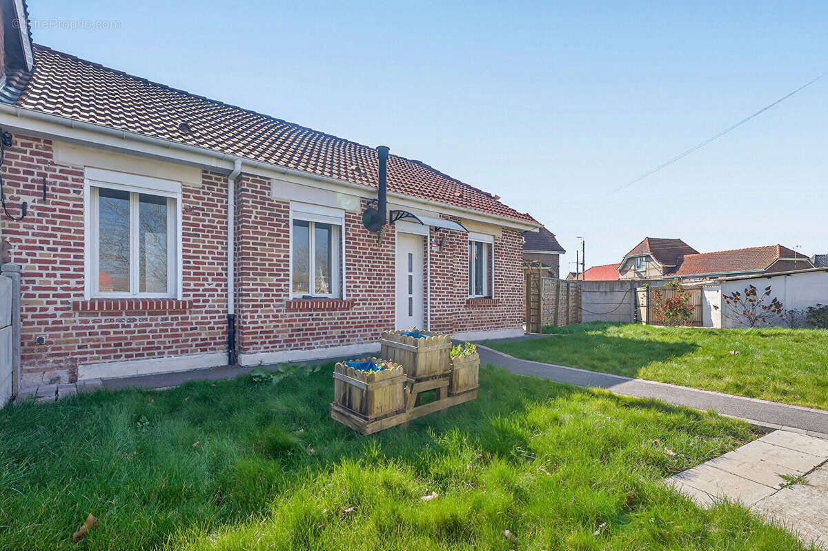 Maison à MASNY