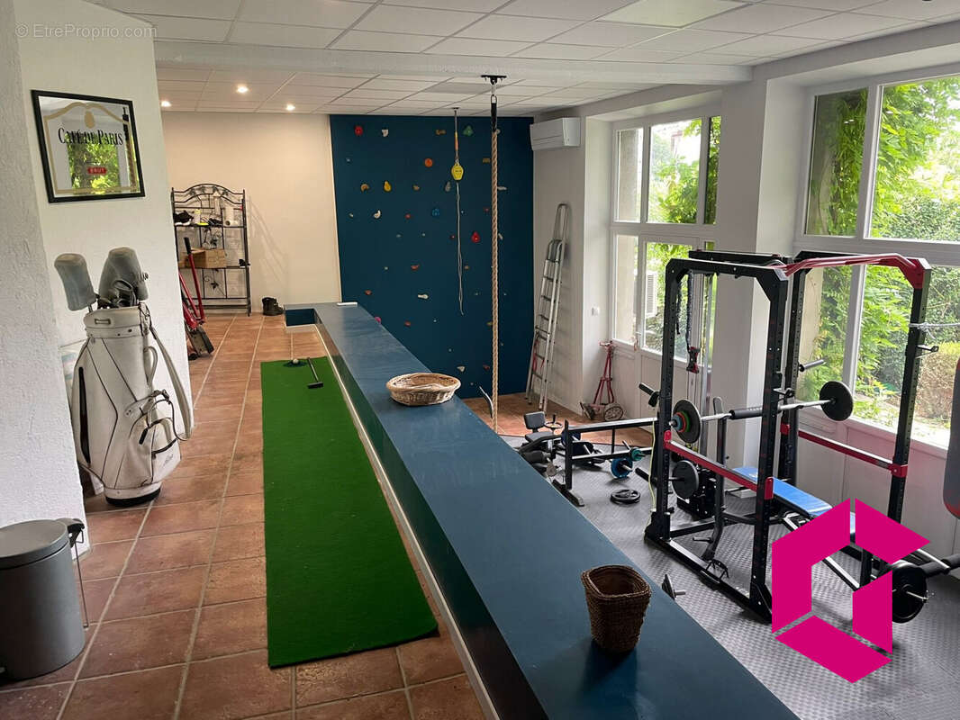 Maison à BRIVES-CHARENSAC