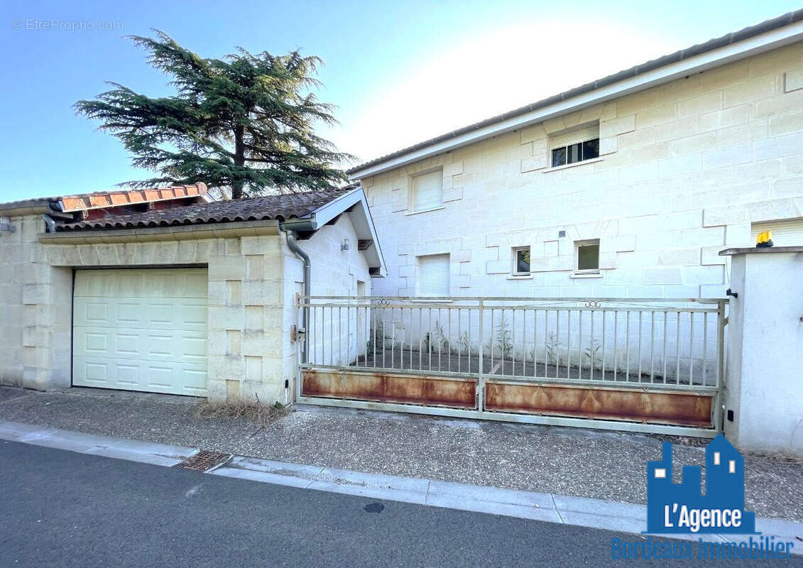 Appartement à CAMBLANES-ET-MEYNAC