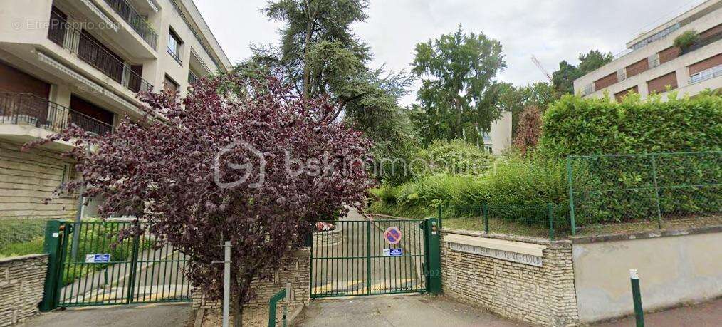 Appartement à VILLE-D&#039;AVRAY