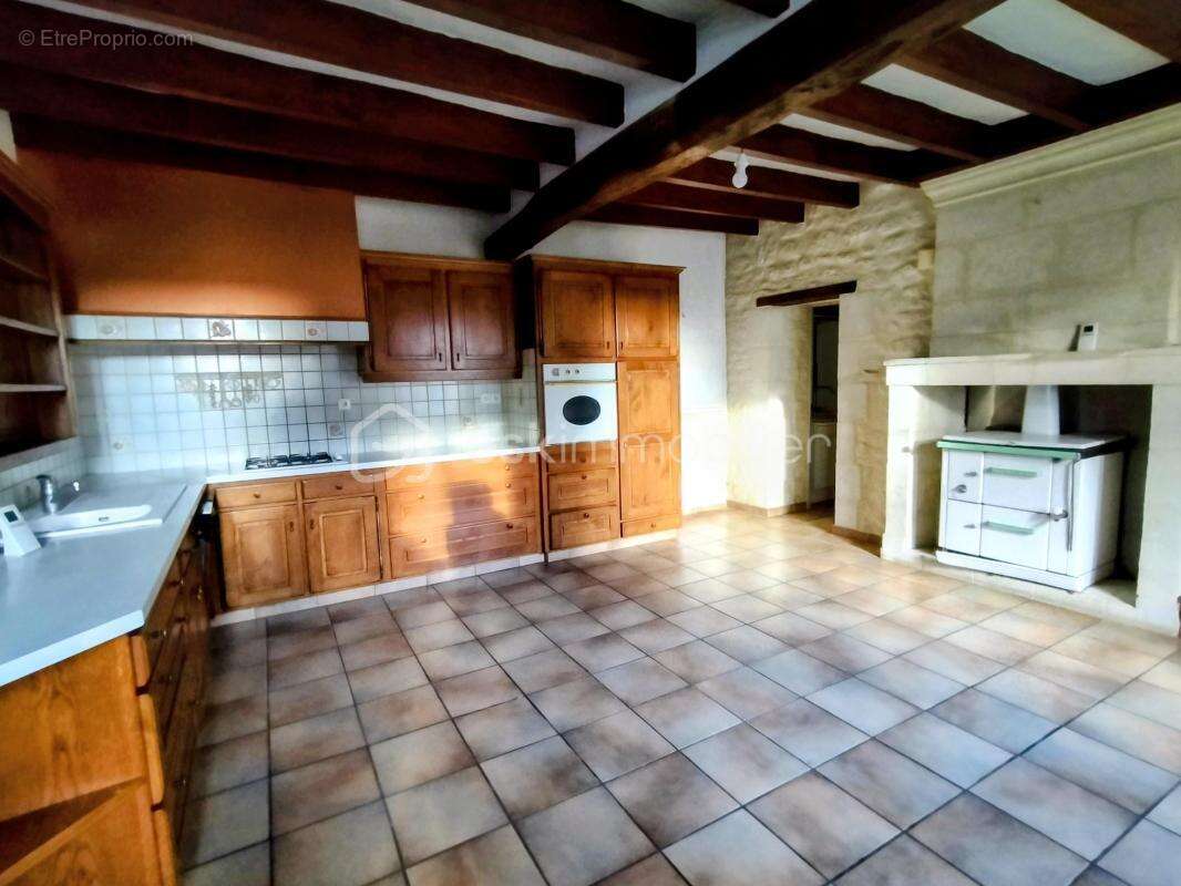  Maison familiale en pierre – 130 m² – Parçay-sur-Vienne - photo 3