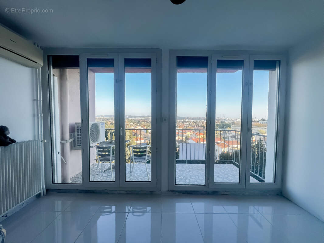 Appartement à PORT-DE-BOUC