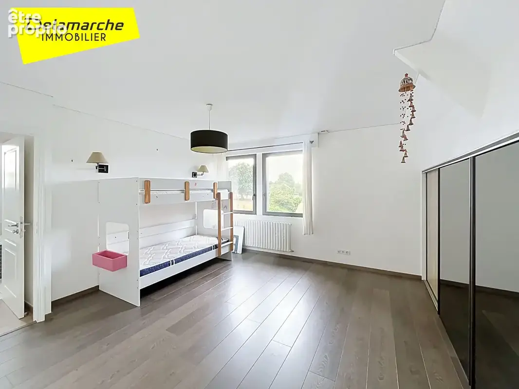 Propriété 7 pièces 5 chambres  avec piscine couverte  dépendances et terrain à Grandparigny (50600) - photo 10