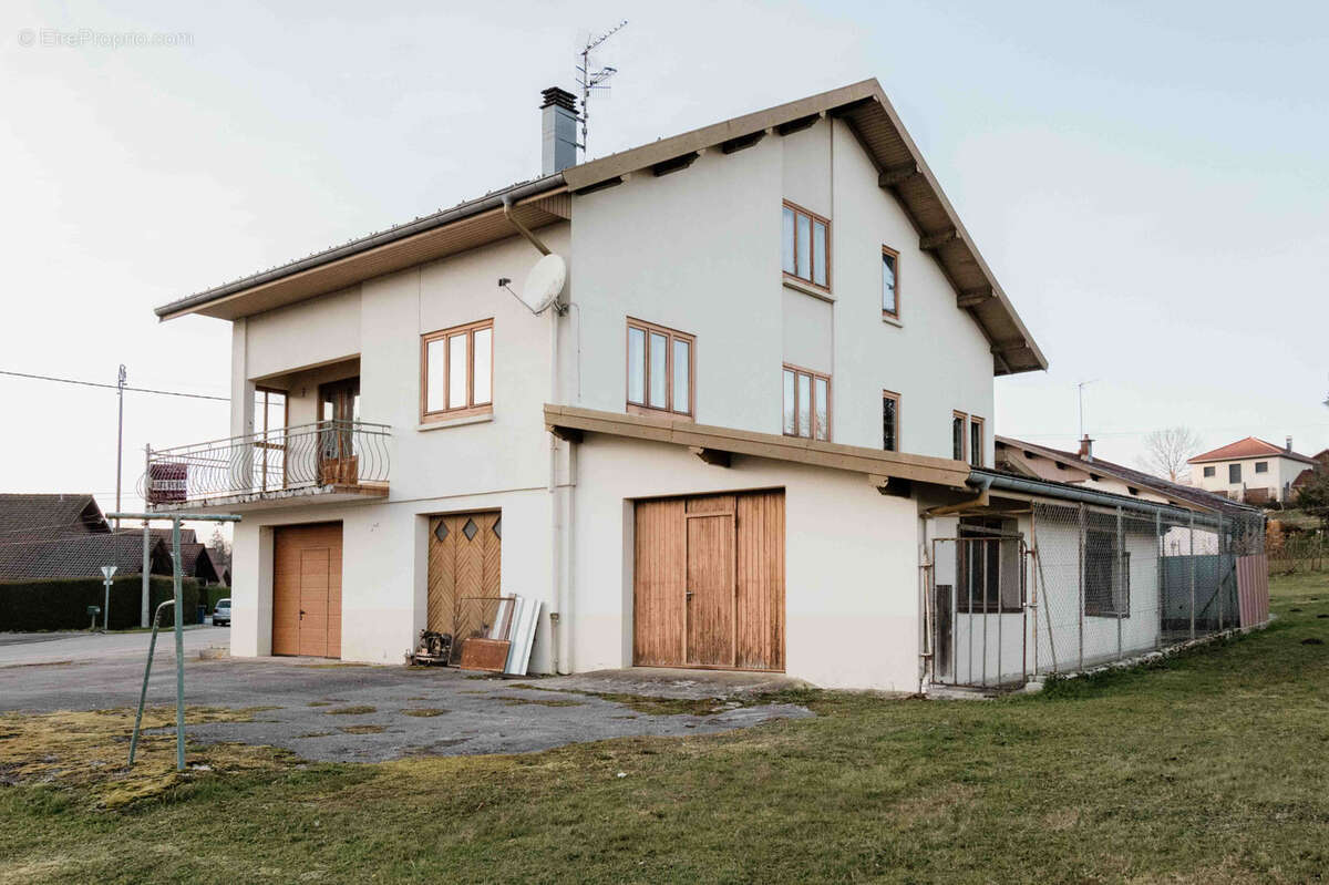 Maison à LA LONGEVILLE