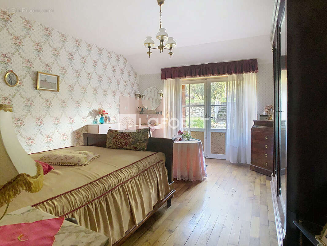 Maison à MONTOT-SUR-ROGNON