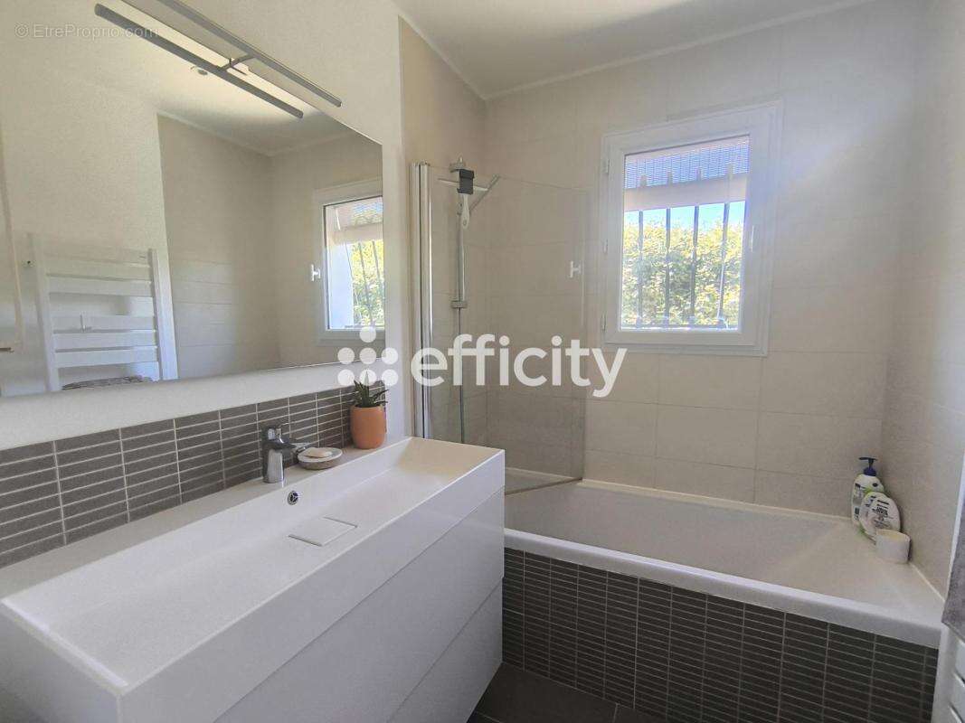 Maison 122 m² à Figanieres  - photo 8