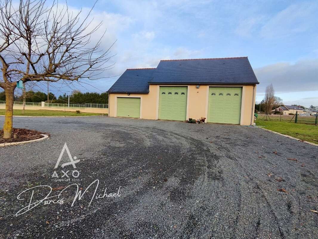 Maison à SAINT-PHILBERT-DU-PEUPLE