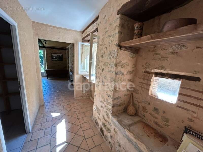 Maison de bourg à vendre 4 pièces env 211m² EXCIDEUIL (24)patio et jardin - photo 19
