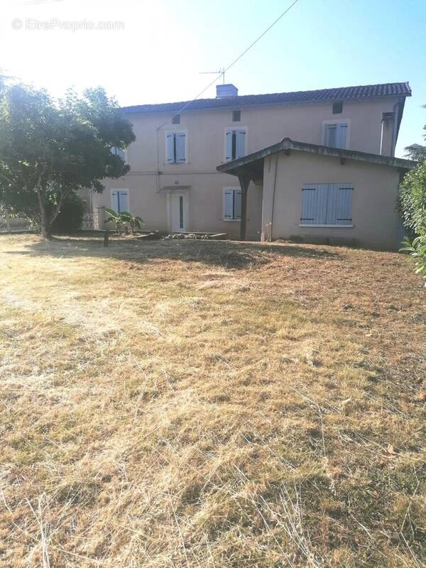 Maison à LISLE-SUR-TARN