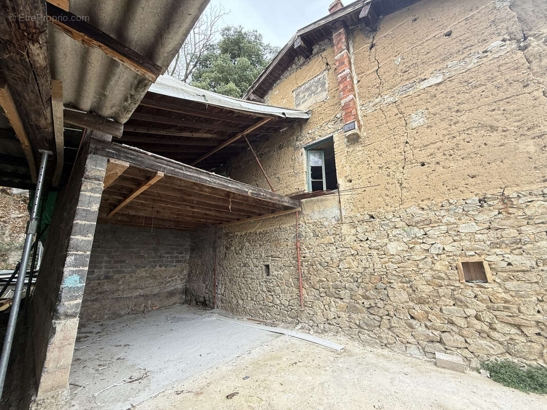 Maison à LIMONY