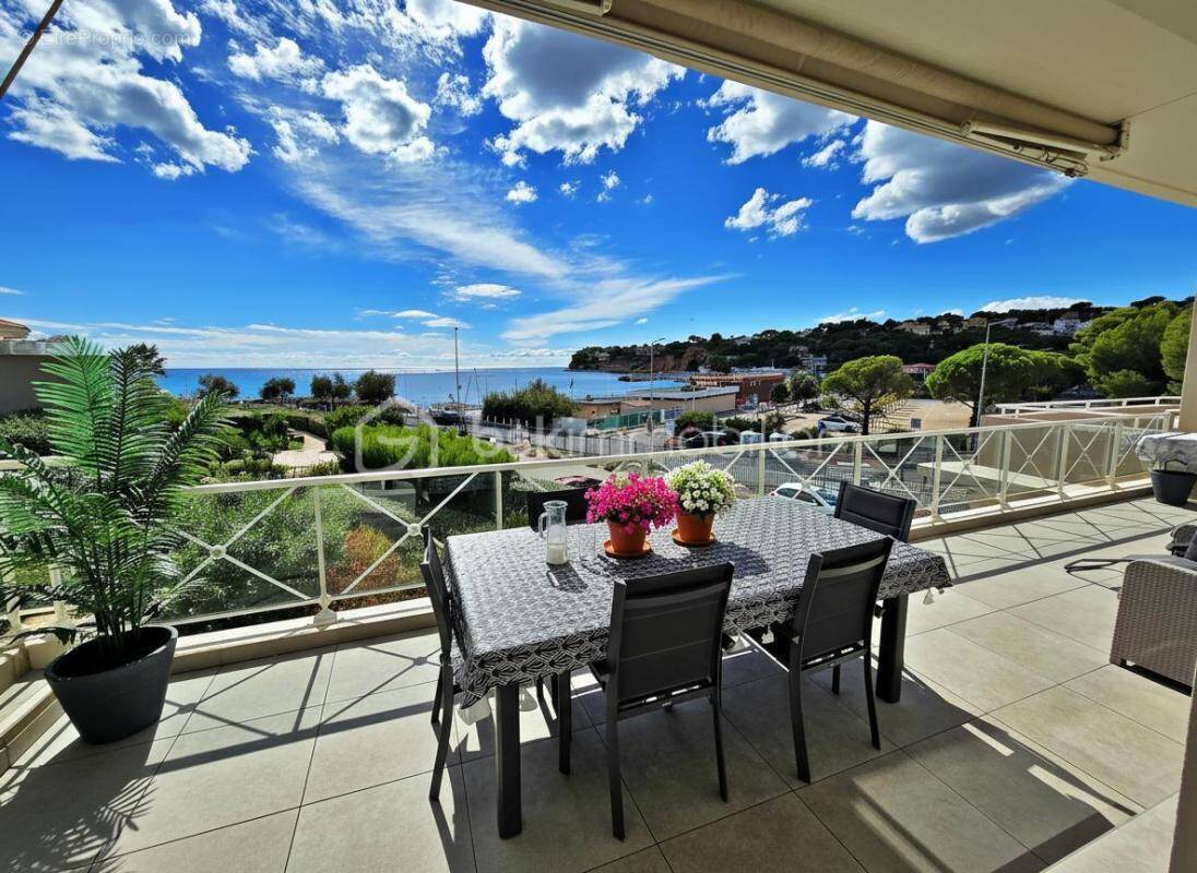 Appartement à CARRY-LE-ROUET