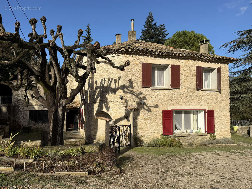 Maison à ENTRECHAUX