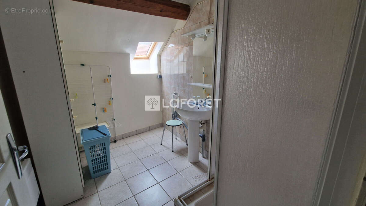 Maison à LA CHAPELLE-SUR-FURIEUSE