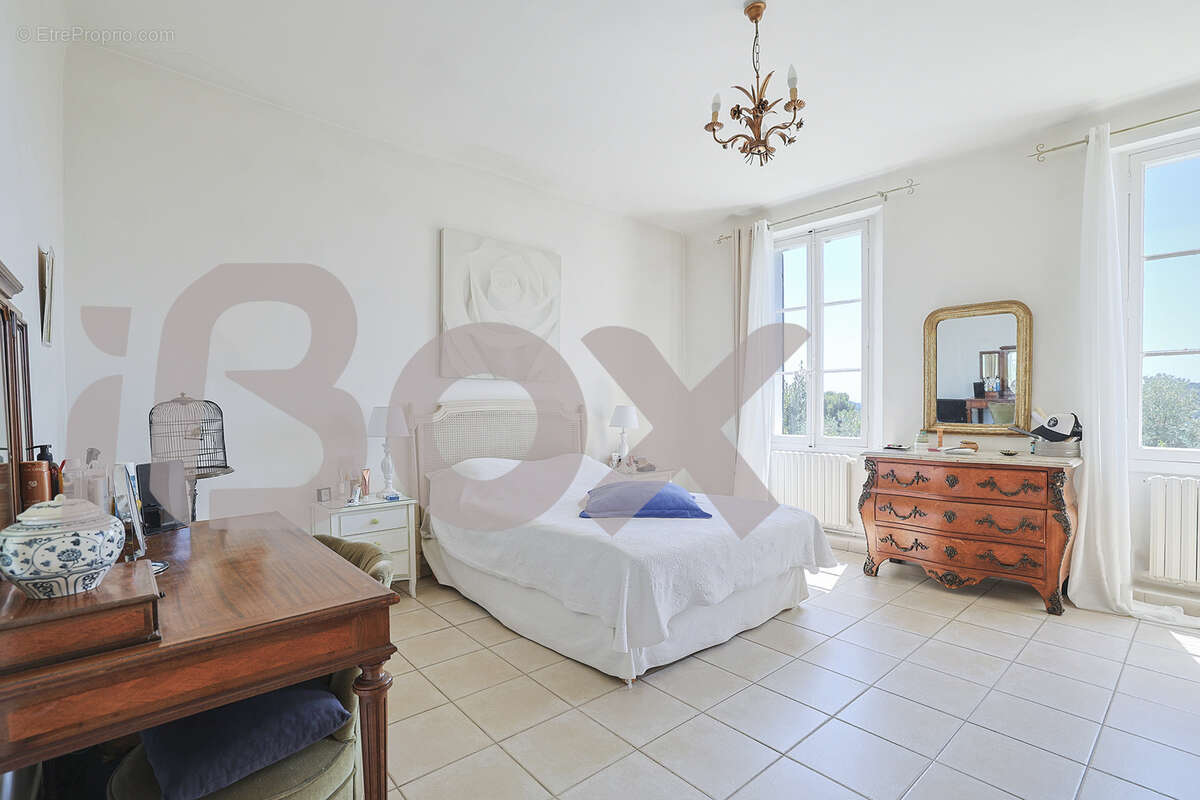 Maison à LA VALETTE-DU-VAR