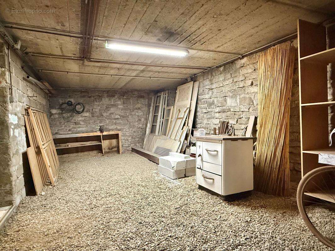 Maison à Vendre CHENOVE, 3 chambres, sous-sol complet, garage extérieur - photo 18