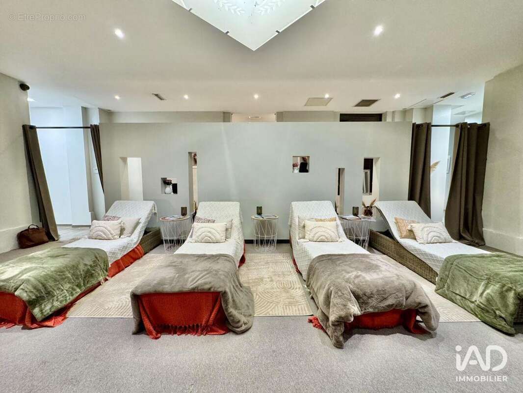 Photo 5 - Commerce à NIMES