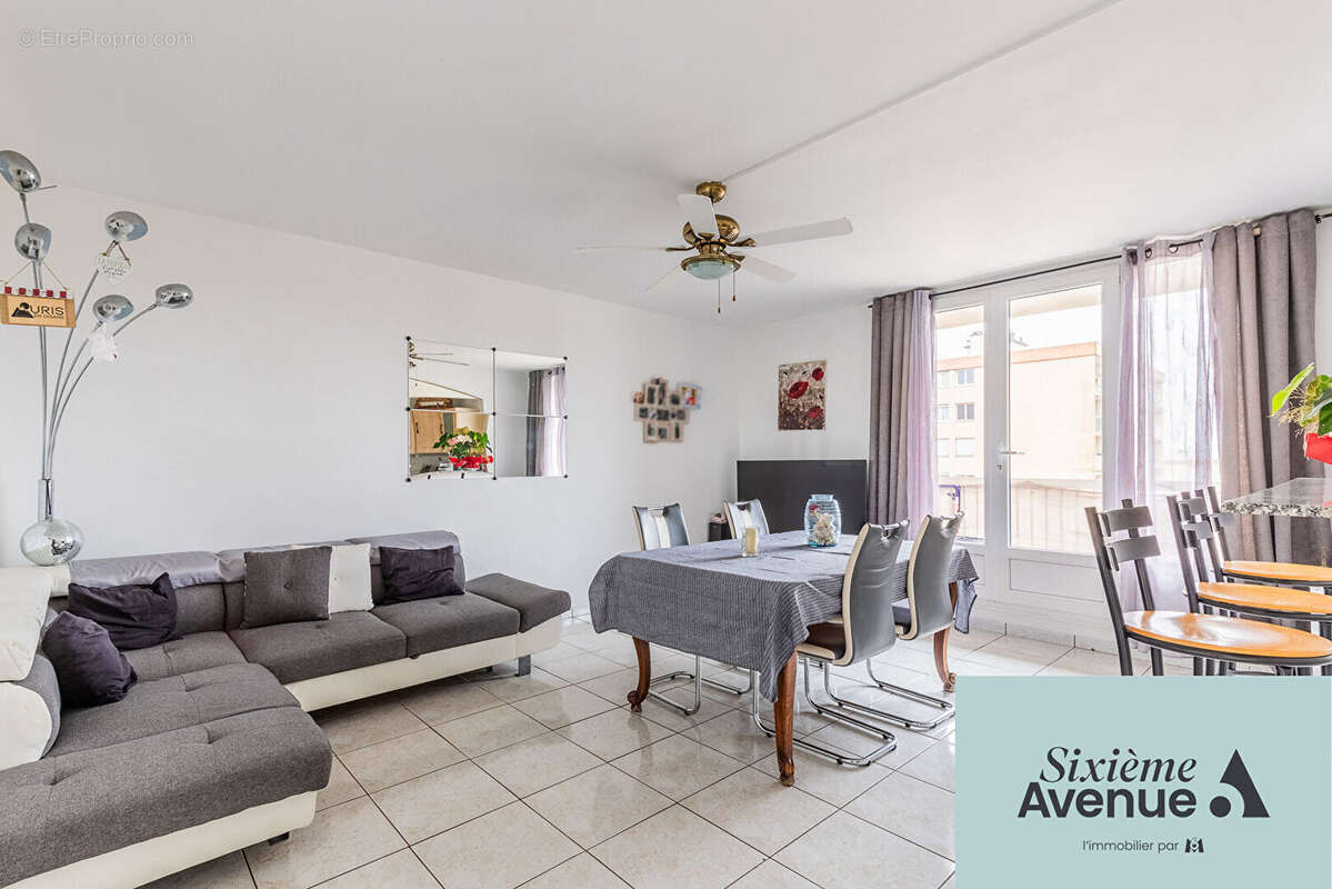 Appartement à CHILLY-MAZARIN