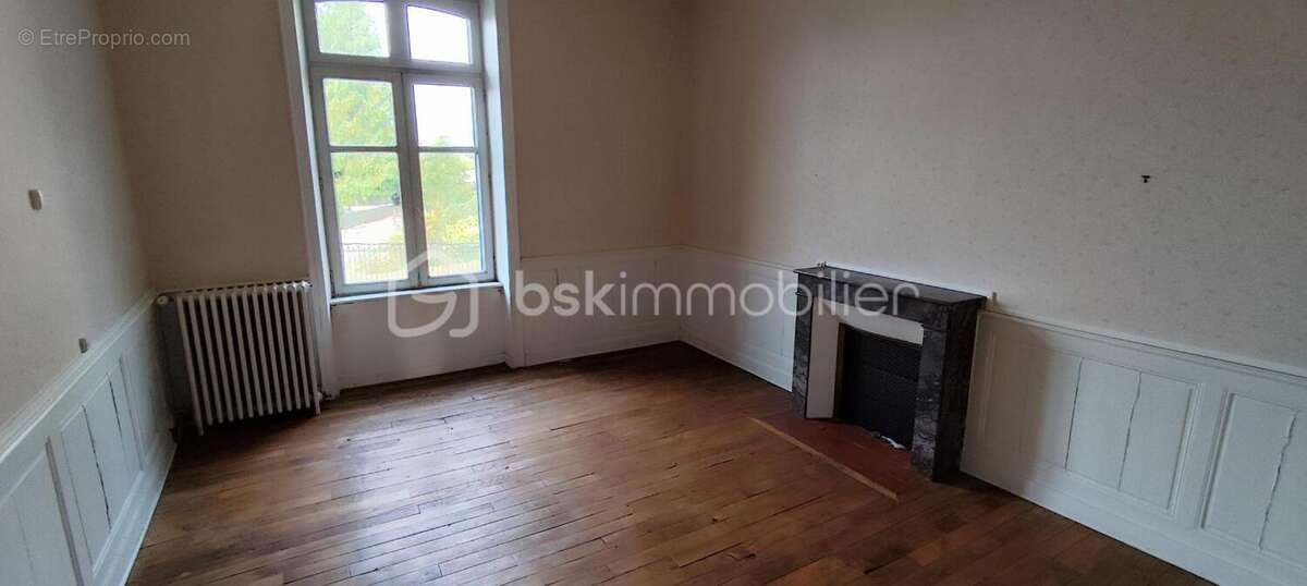 Appartement à FOUGERES