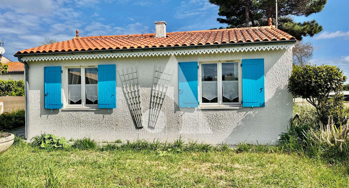 Maison à BOURCEFRANC-LE-CHAPUS