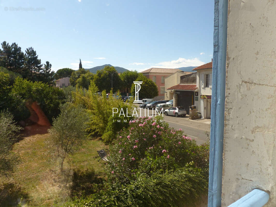 Appartement à LES MEES