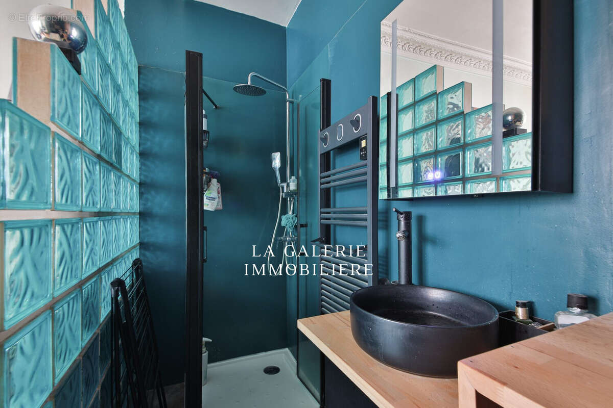 Appartement à PARIS-14E