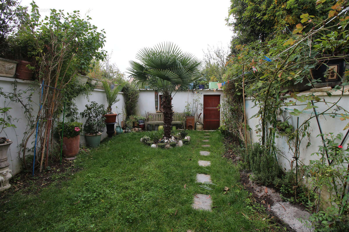 Maison à SAINT-MAUR-DES-FOSSES