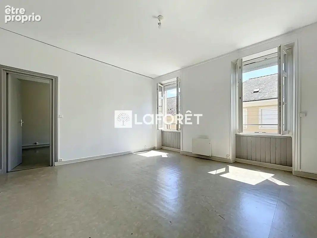 A deux pas de la gare et de la Place de la Visitation T3 de 65m² - photo 6