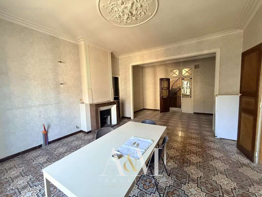 Appartement T5/T6 de 150 m² av patio et balcon - photo 10