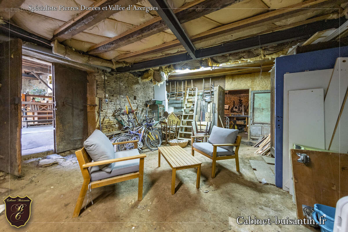 Maison en pierre de caractère : alliance du charme et du potentiel - photo 16
