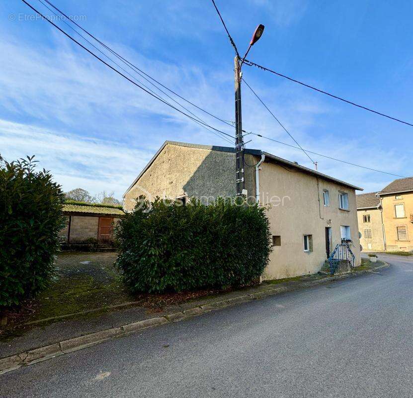 Maison à NARBEFONTAINE